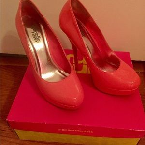 Size 6heels🎁💕💕